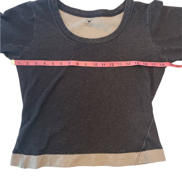 Patagonia Women’s Crop Length Top Size M - Picture 4 of 8